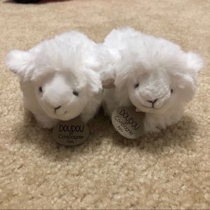doudou et compagnie lamb slippers